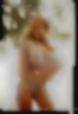 Clean, sensual and adventurous Wisconsin swingers woman.